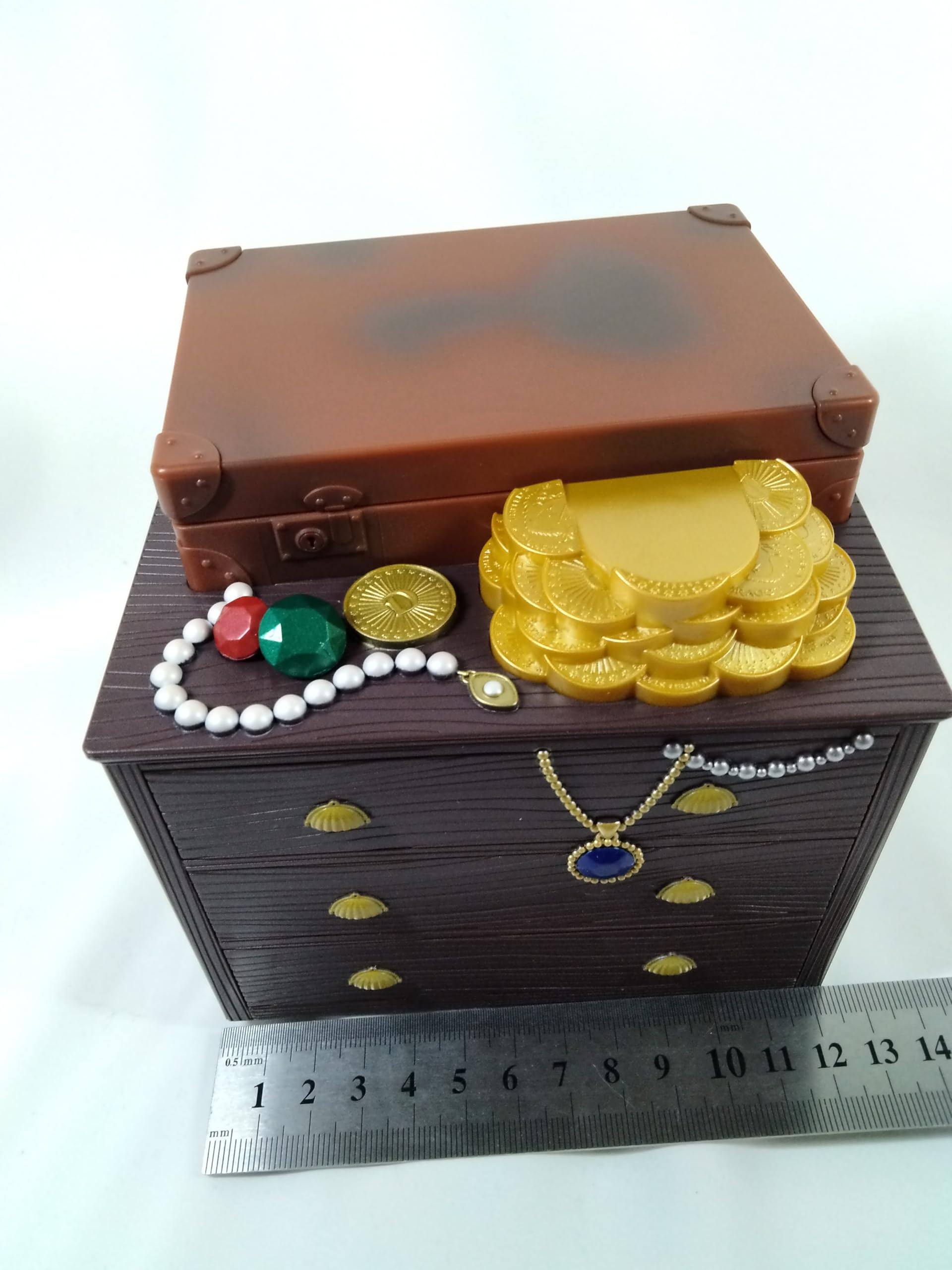 USJ  ハリーポッター　ニフラー　貯金箱 Amazon.co.jp: USJ ハリーポッター ニフラー 貯金箱 : おもちゃ