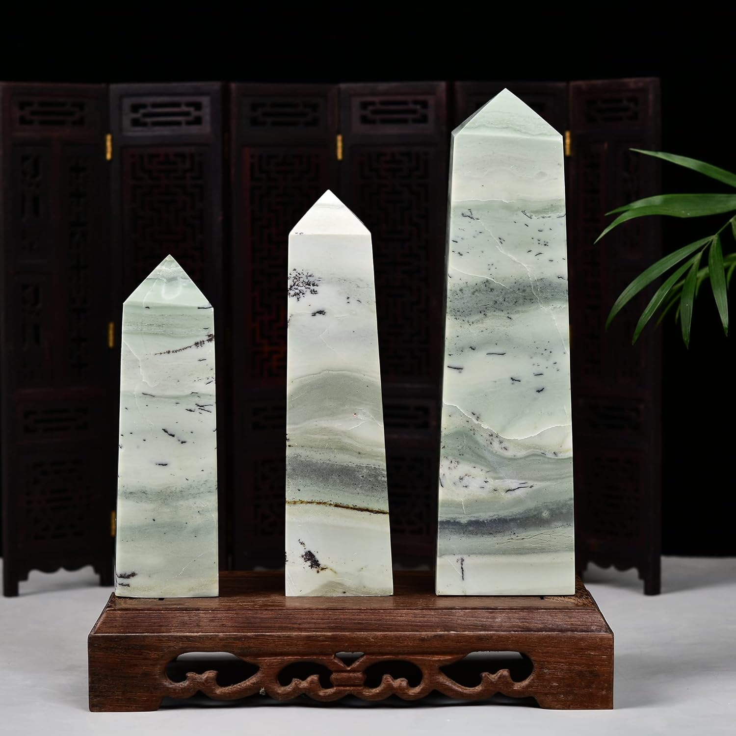 JIC Gem Natural Large Dendritic Jade Obelisk Tower Grass Jade Gemstone Tower Crystal Quartz Wand Tower Healing Crystal Energy Wand 1.3-1.8 Lbs