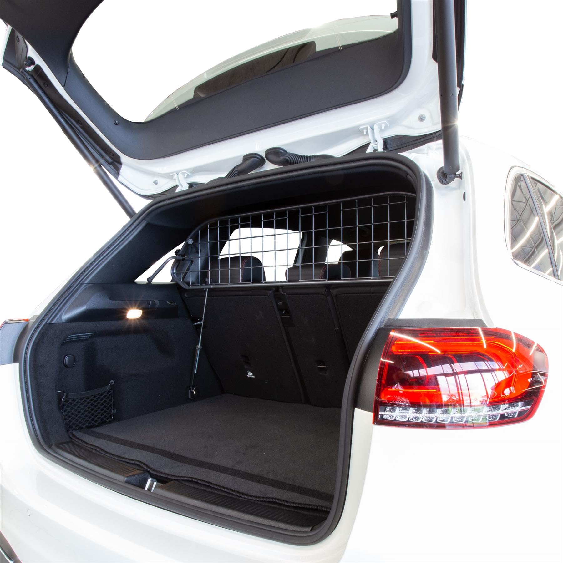 Travall Hundegitter für Mercedes-Benz B-Class 2018+, fahrzeugspezifisches Trenngitter für den Kofferraum aus Stahl, passgenau für sicheren Hundetransport