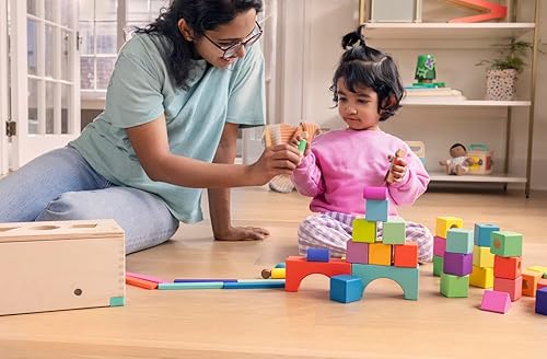 Miniatura 9 de The Block Set de Lovevery - Bloques de construcción y formas de madera maciza  caja de almacenamiento de madera 70 piezas 18 colores más de 20