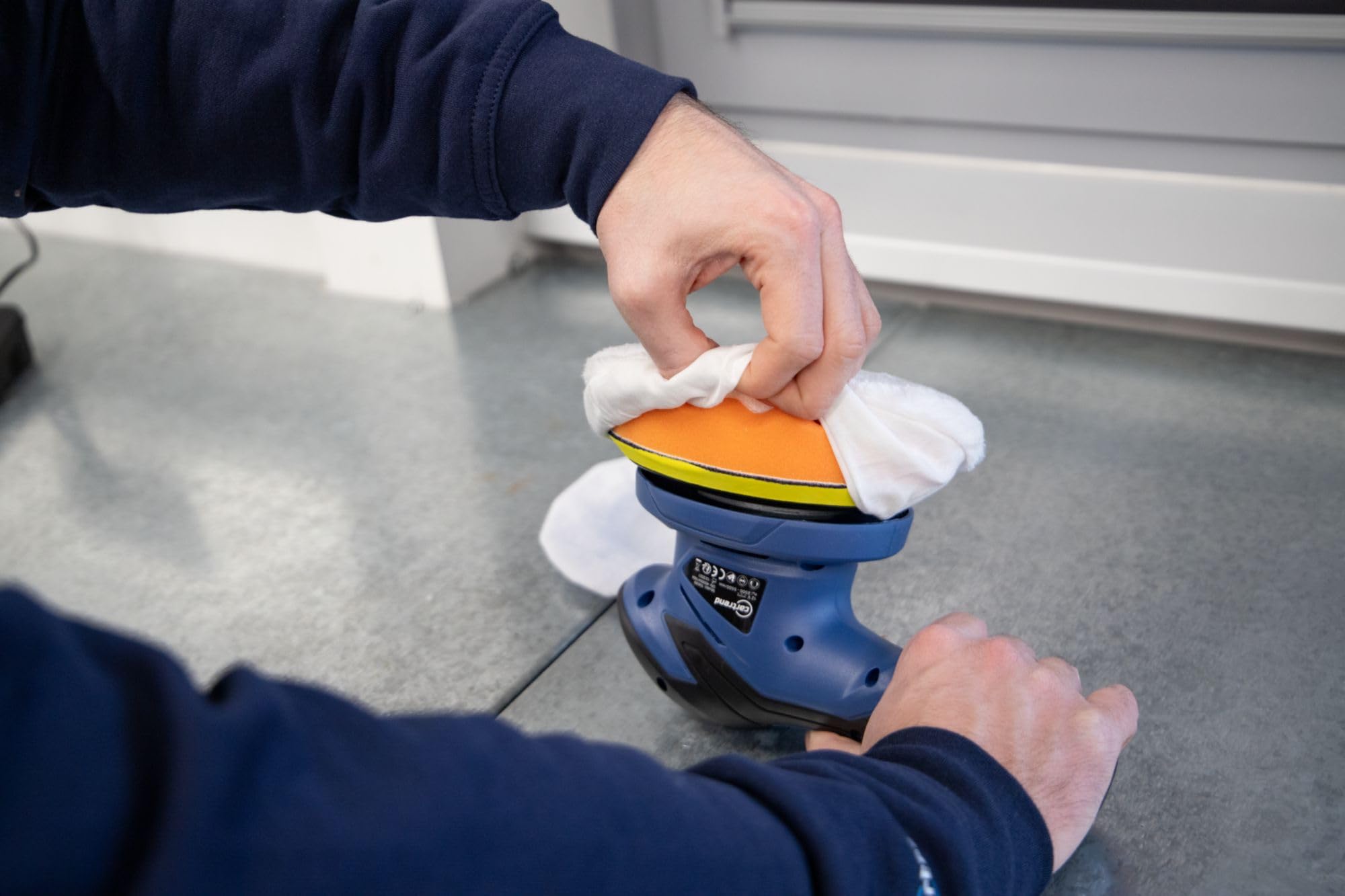 cartrend Zestaw osłon polerskich 150 mm, zestaw akcesoriów do maszyn polerskich z talerzem polerskim 150 mm, podkładki polerskie z 1 x sztuczne futro, 1 x frotte do nakładania i polerowania, zestaw