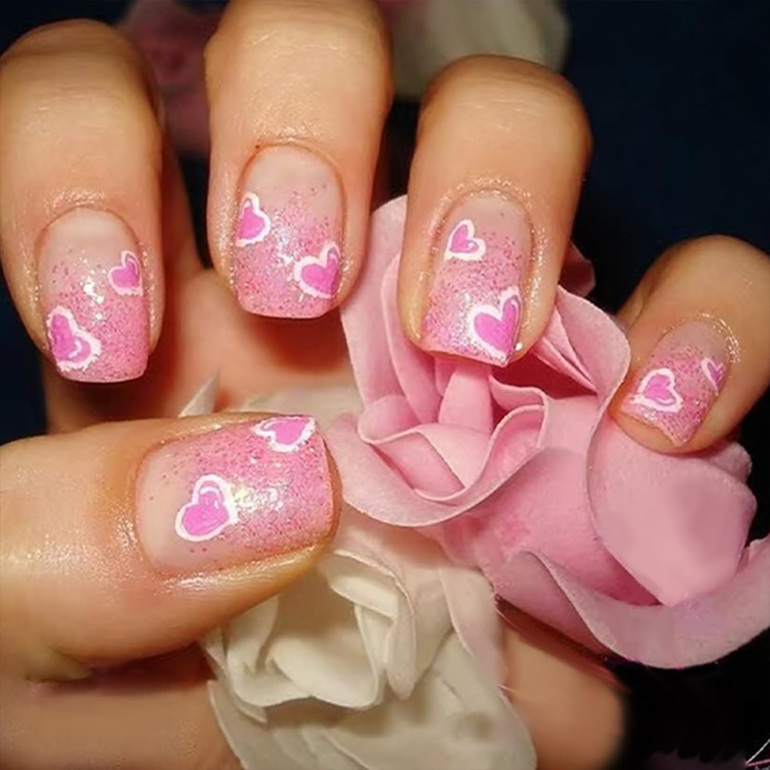 24Pcs Valentines Press on Nails Short Square Fake Nails Pink Heart with Glitter False Nails Design Nude Full Cover Artificial Glue on Nails Cute False