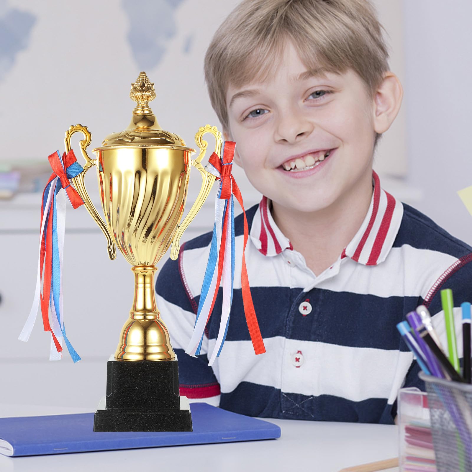 Trofeo Metálico de Karate Dorado para Eventos Deportivos, Trofeo Muy Grande de Metal Adecuado para Competiciones y Torneos Escolares