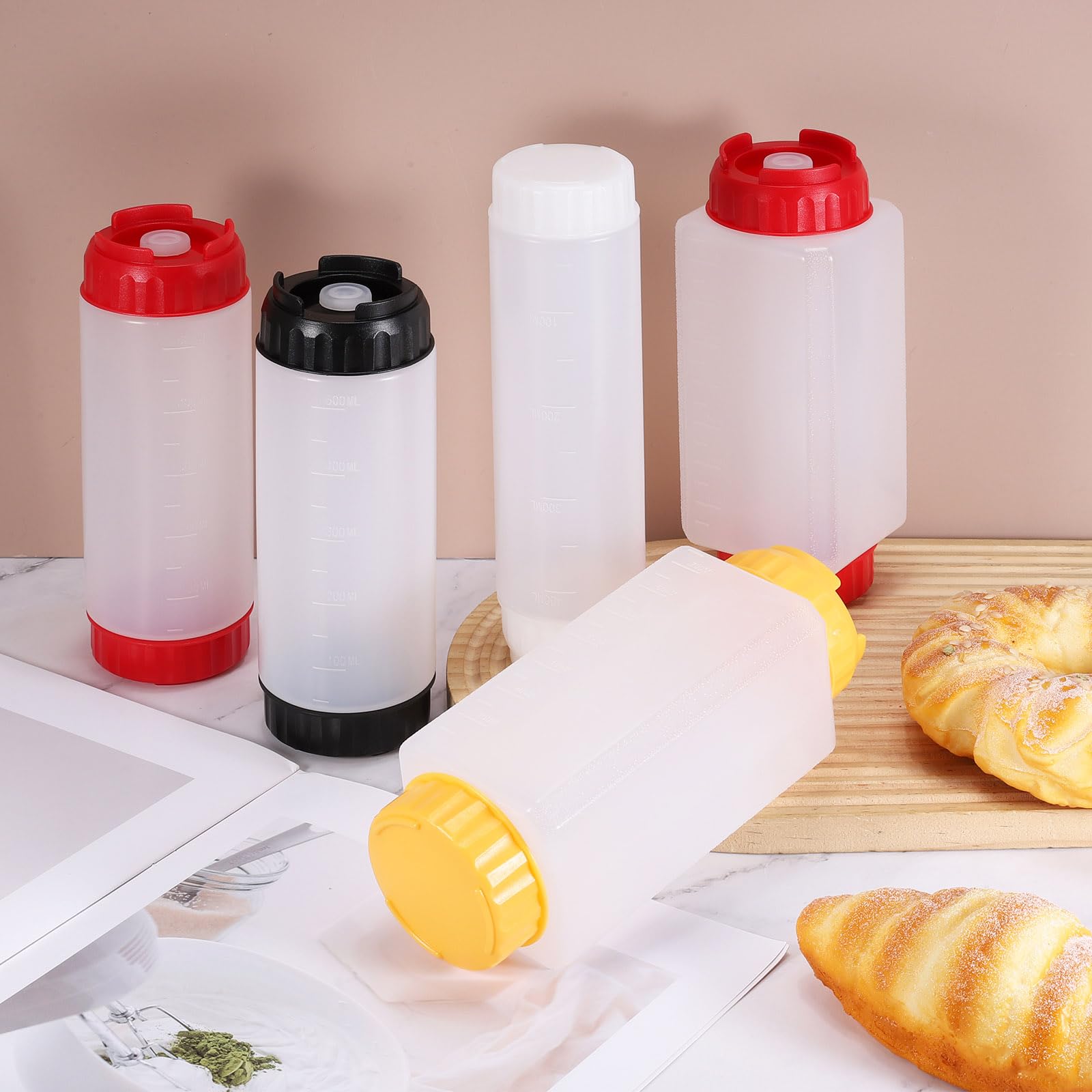 QUARKZMAN Bottiglie Dosatrici per Condimenti, 2 Pezzi 24 Oz Bottiglia Quadrata A Doppia estremità Ricaricabile, Dispenser Antigoccia per Olio da Cucina Condimenti Miele Sciroppo, Rosso