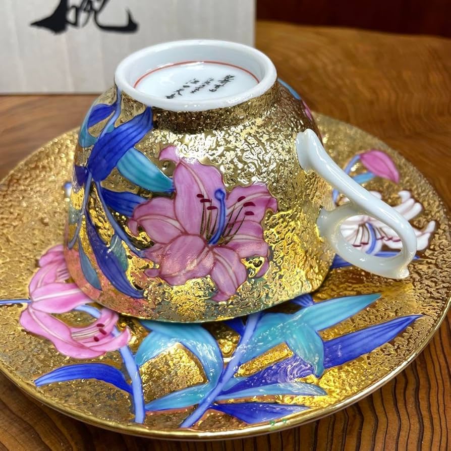 有田焼 金龍窯 江口天童 コーヒーカップ　金彩花絵 珈琲碗　美品　共箱 Amazon.co.jp: 有田焼 金龍窯 江口天童 コーヒーカップ 金彩花絵 珈琲