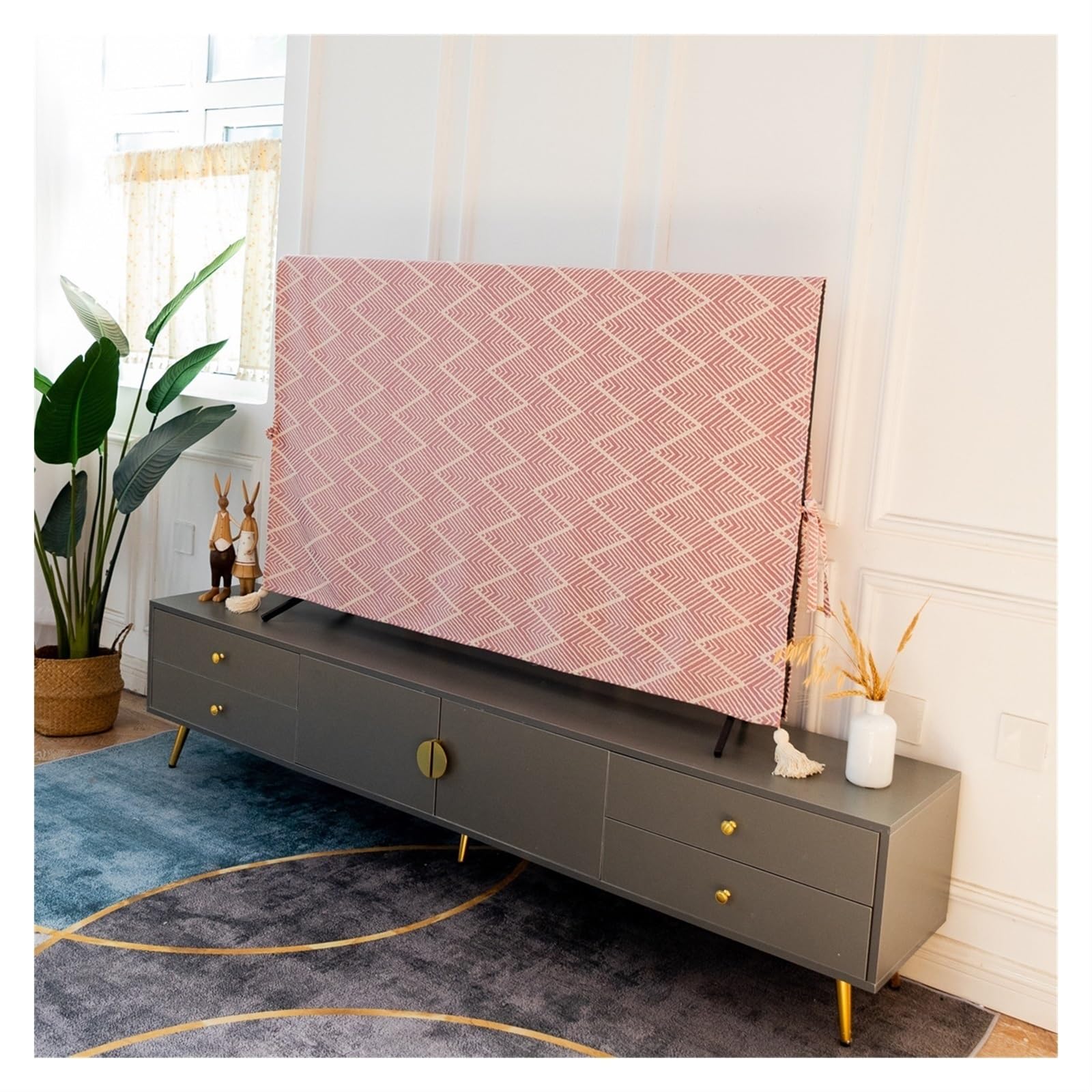 Housse TV textile style européen pour protéger le grand écran du salon