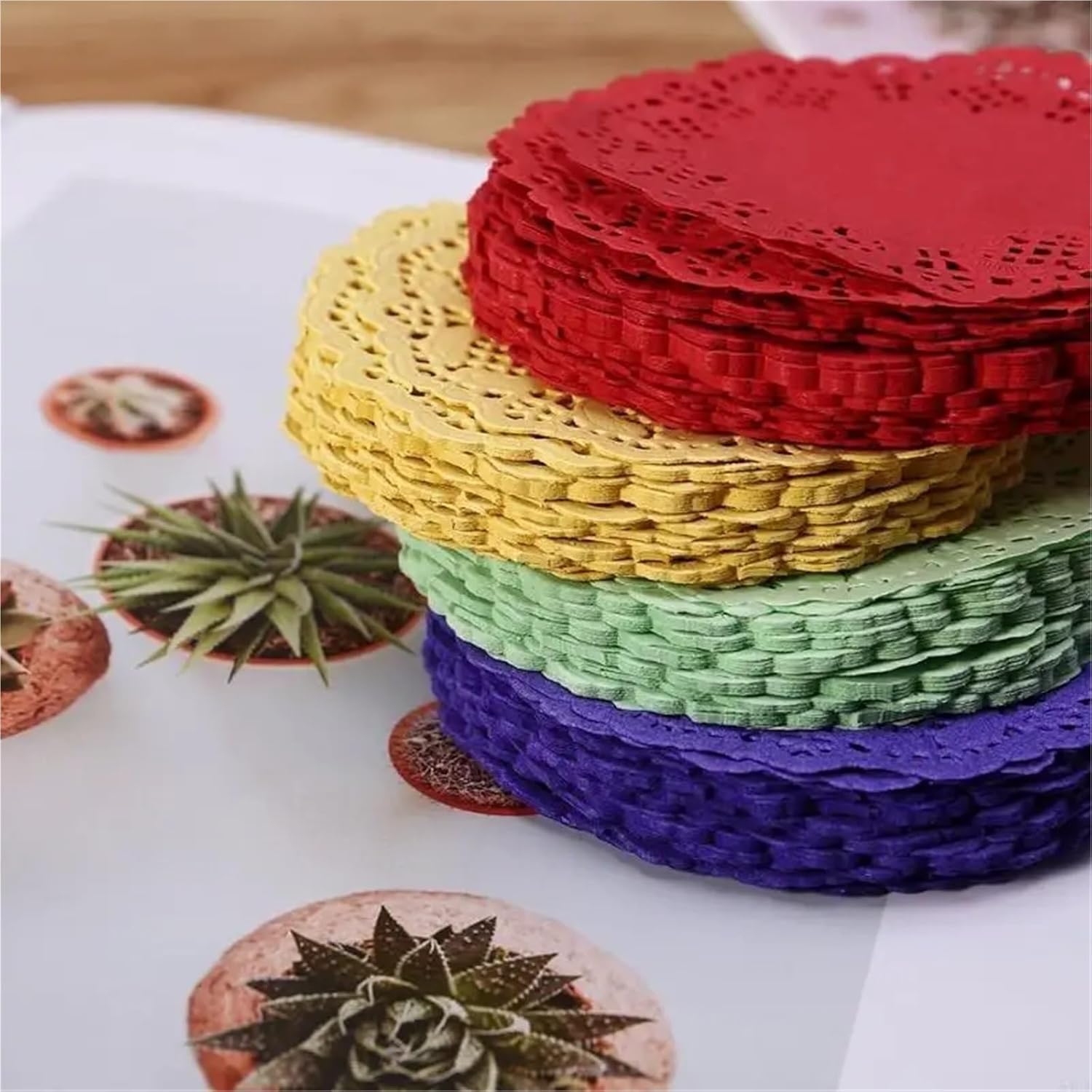 Paper Lace Doilies 600pcs 3.5" Diameter Vintage Napkin Pads Hollowed Lace Paper Mat doily Crafts DIY Scrapbooking Wedding Decoration(Red)