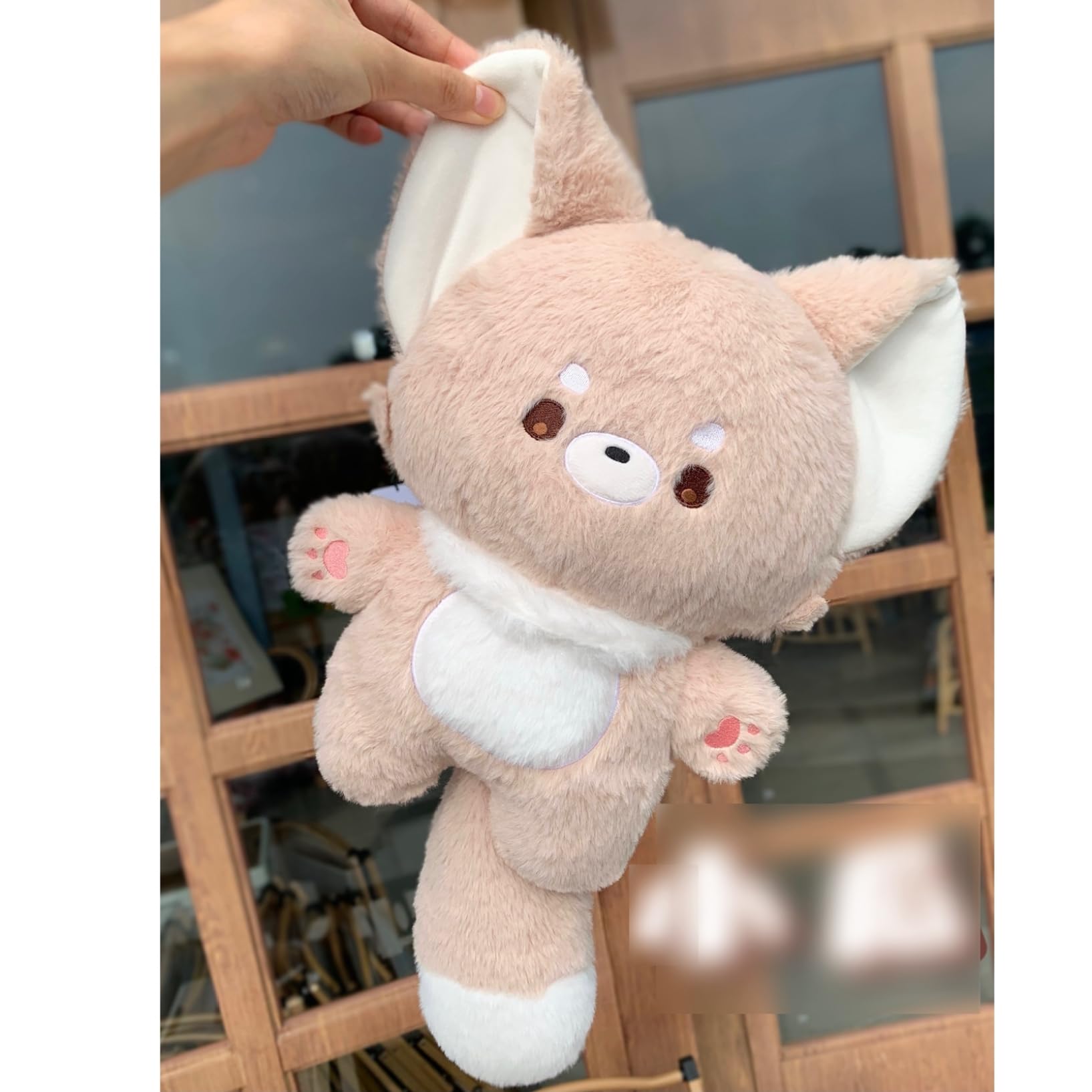 大きなホワイトクマ、レッサーパンダのぬいぐるみです。尻尾がデカいです。 大きなホワイトクマ、レッサーパンダのぬいぐるみです。尻尾が