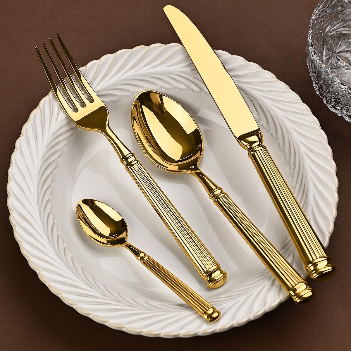 Ensemble de Couverts en Acier Inoxydable 4 pièces Couteau Fourchette Cuillère Fourchettes de Table Ensemble de Vaisselle Poli Miroir