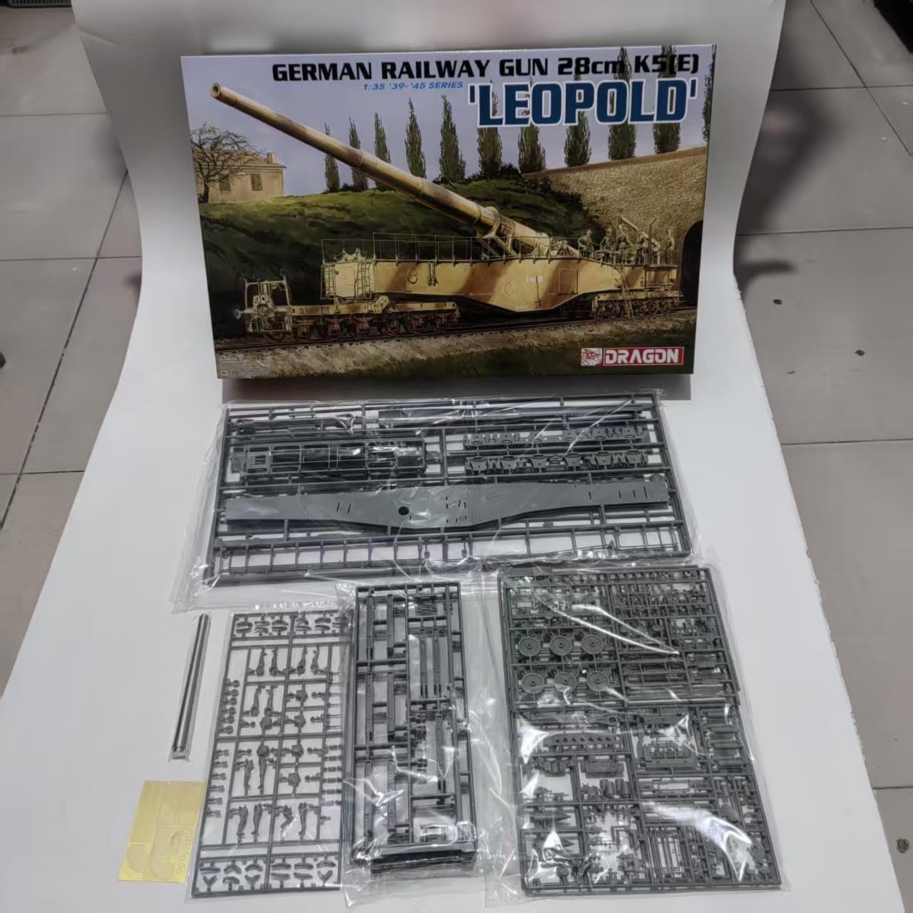 Amazon | 1/35 6200 ドイツ鉄道砲 28cm K5(E) 『レオポルト』 新