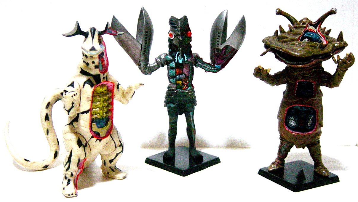 Amazon | バンダイ ウルトラ怪獣 解剖図鑑 3種 | フィギュア