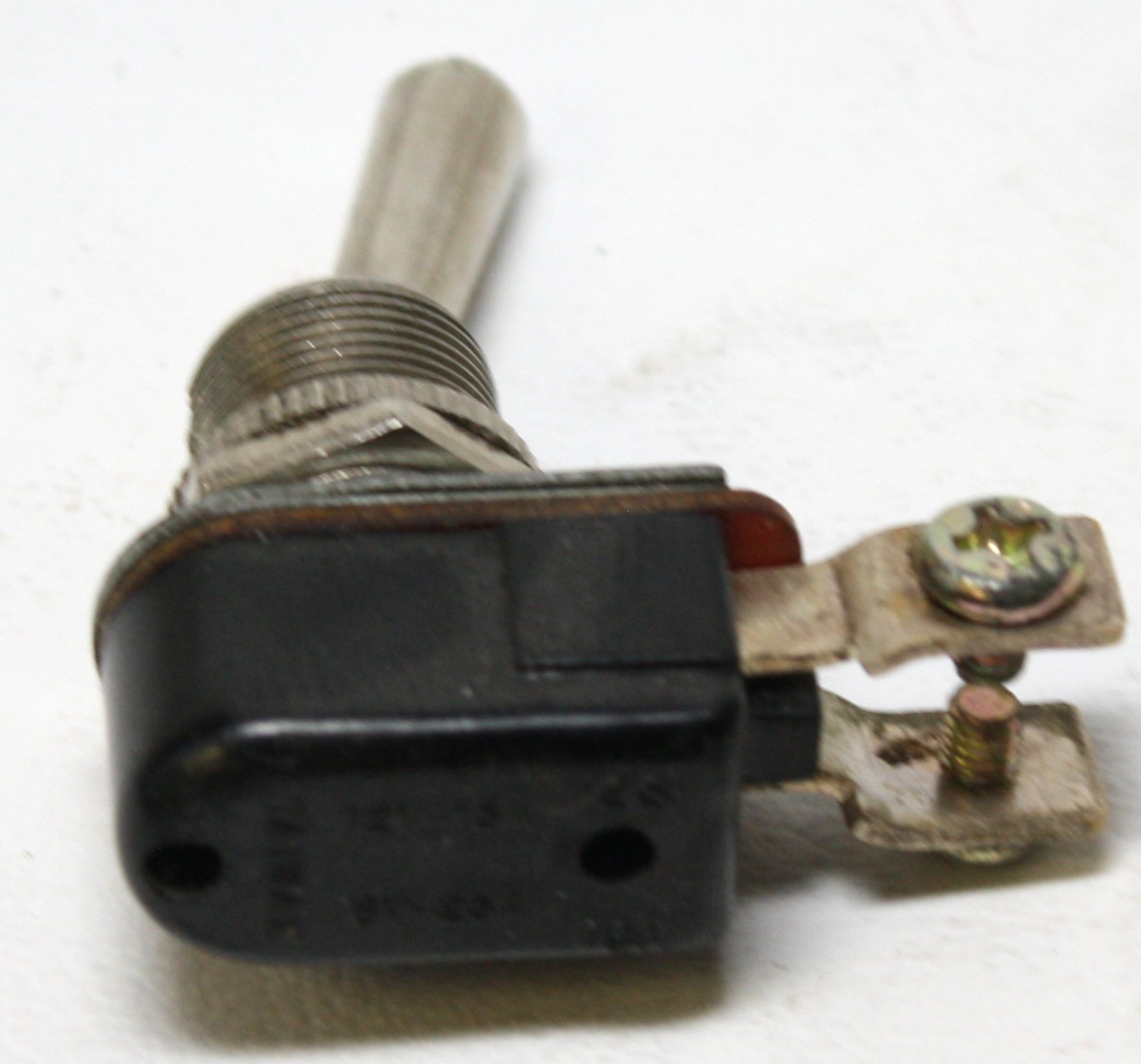 2X SPST Single Pole Single Throw On/Off Toggle Switch 12V – 15A 6V – 25A