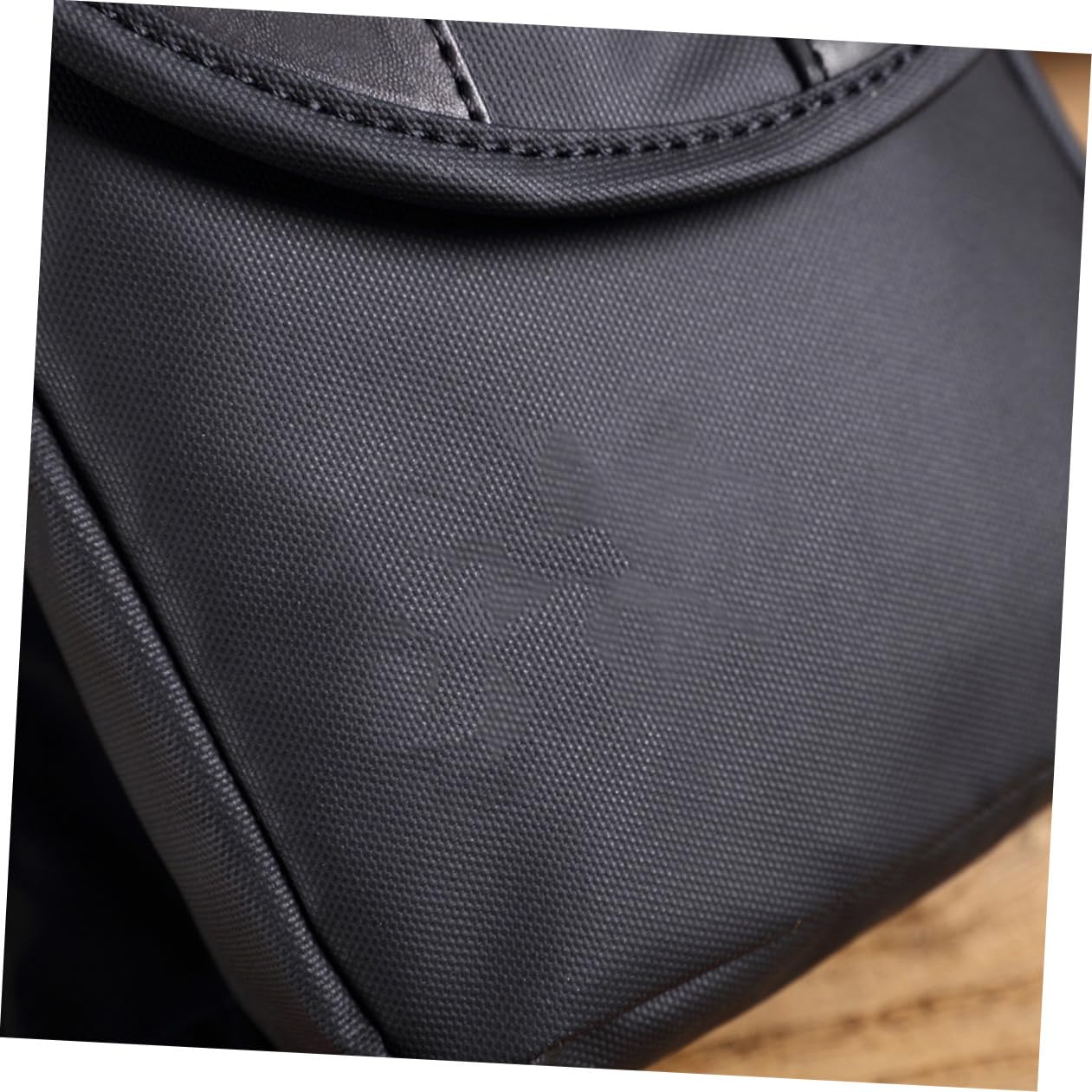 Riñonera Multifuncional para Hombre Negra de Tela Oxford | Correa Ajustable, Estilo Cómodo y Moderno, Adecuado para Uso Diario y Actividades al Aire Libre