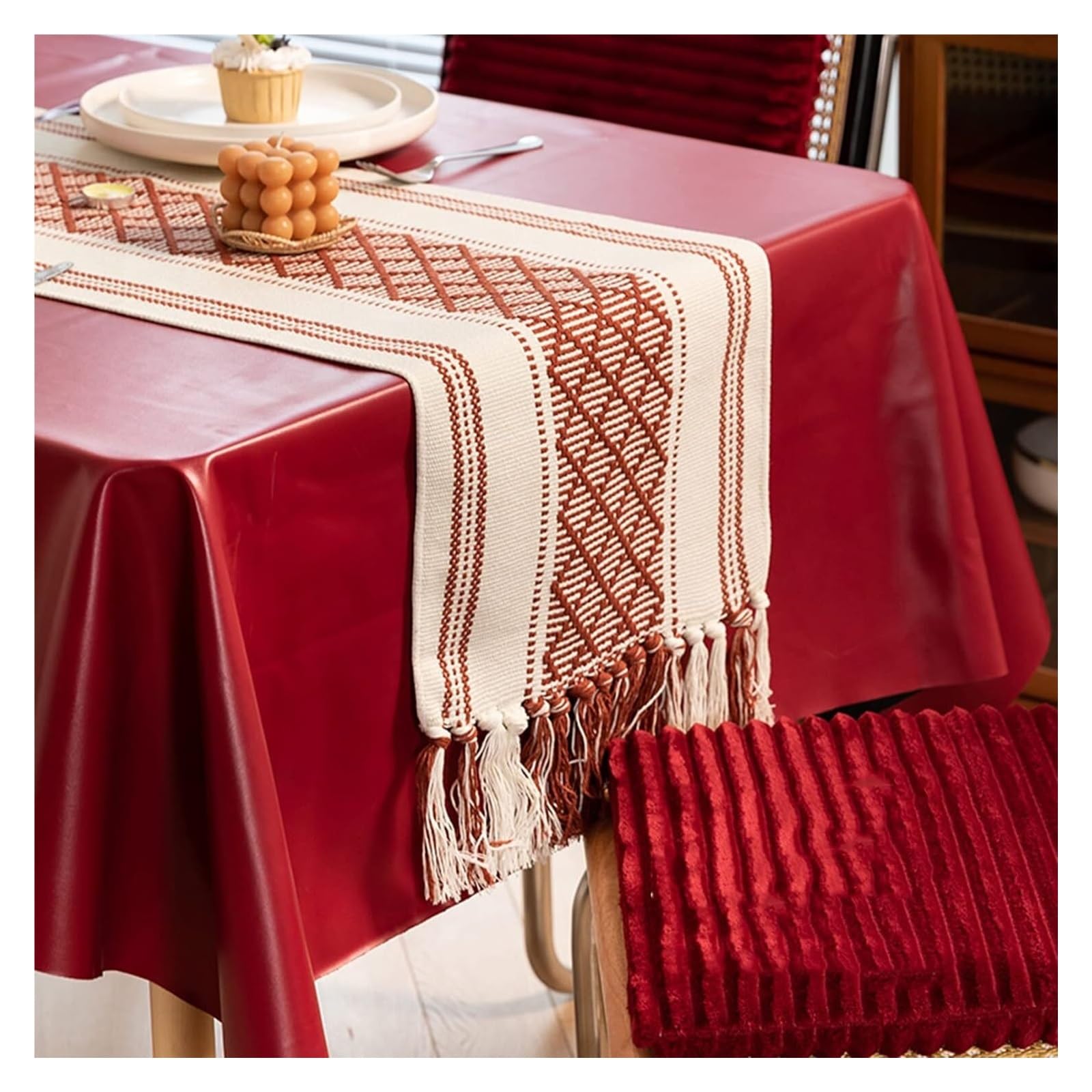Chemin de table à carreaux rouge en coton et lin avec glands 35x220cm
