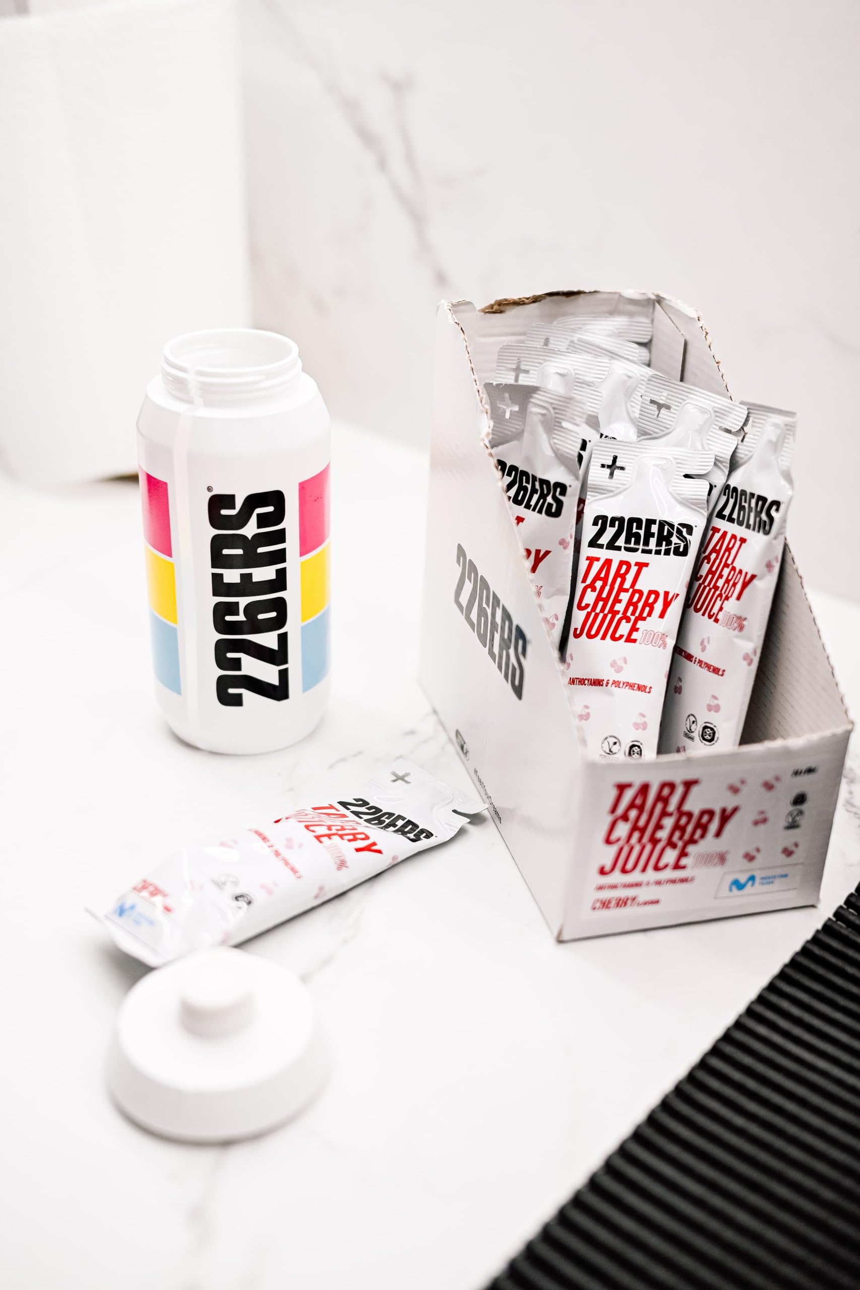 226ERS - Tart Cherry Juice, Zumo de Cereza Concentrado, Recuperador Muscular para Deportistas, Ayuda al Descanso y Antiinflamatorio, Rico en Antocianinas, Vegano y sin Gluten, Pack 6 Unidades x 60 ml