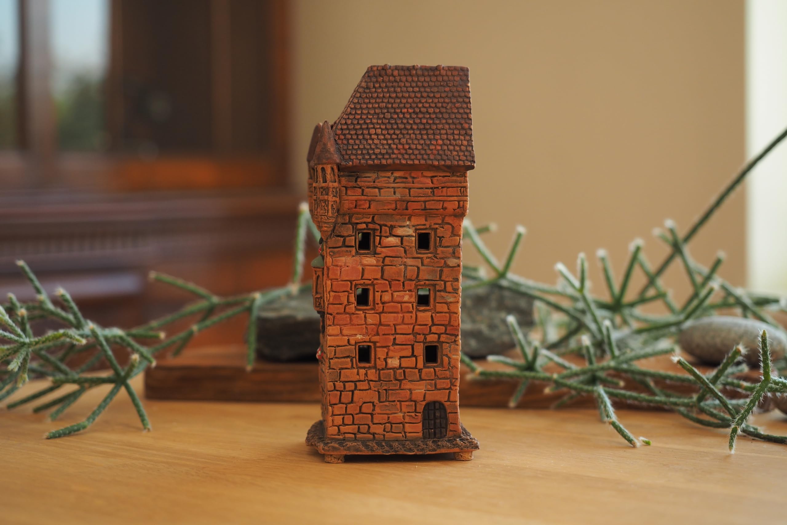 Ceramiczny świecznik na podgrzewacze, dekoracja pokoju, ręcznie wykonany, kolekcjonerski, miniaturowy lekki dom, Nassauer House w Norymberdze A271