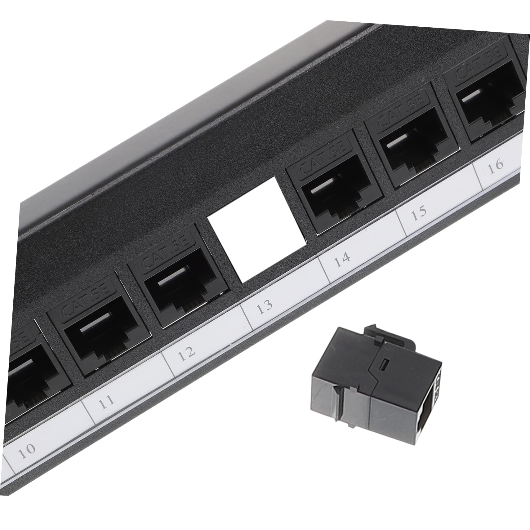 Panneau de Brassage Réseau 24 Ports Cat5e Non Noir en Plastique | Contact Plaqué Or, Serrage Ferme et Fiable, Usage Bureau ou Base de Données