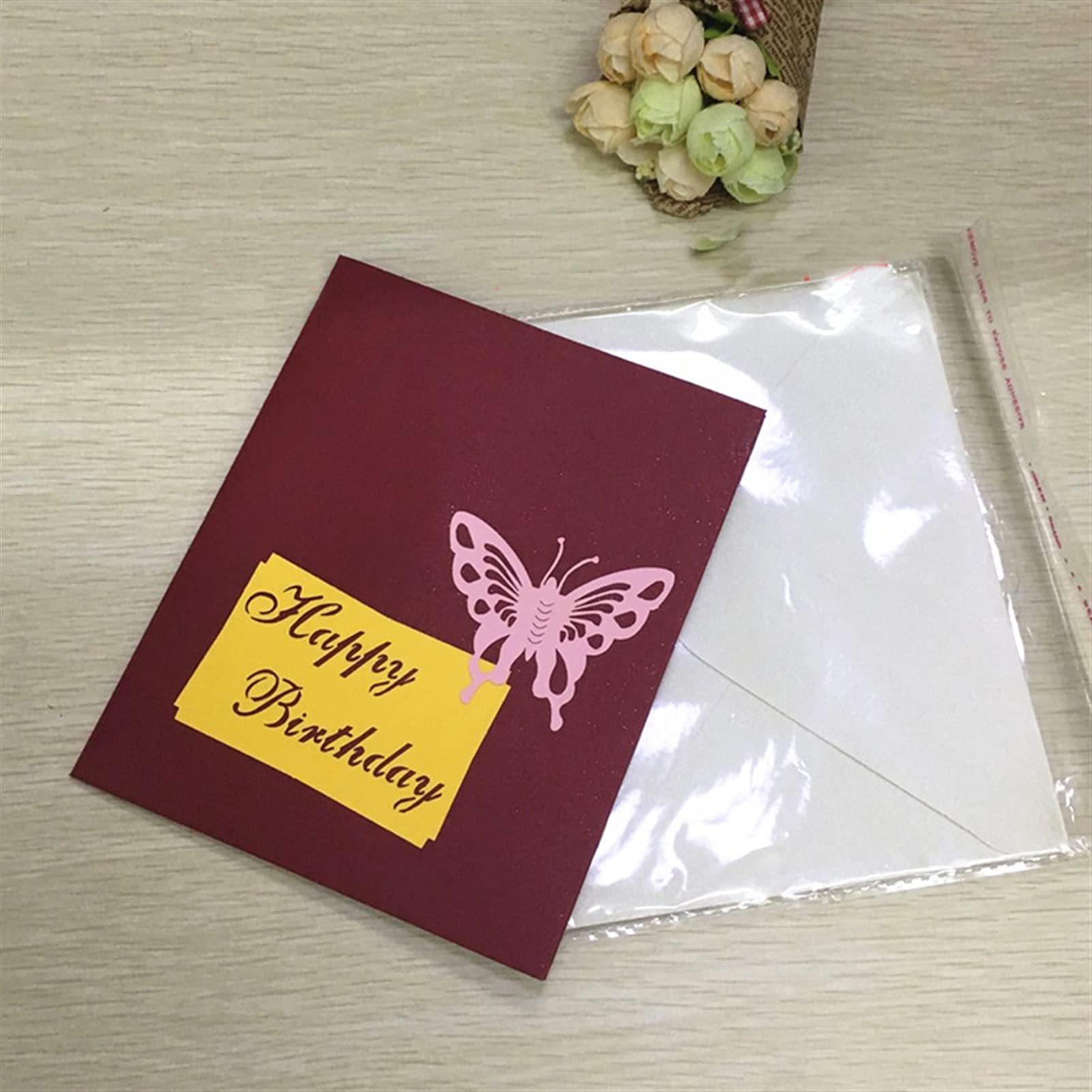 Carte de voeux Gâteau d'anniversaire 3D Pop Up Pop Up Laser Cut Coup de post Cartes-cadeaux de salutation Kraft Kirigami Blank avec enveloppe Cadeaux d'anniversaire 50pcs carte de remerciement