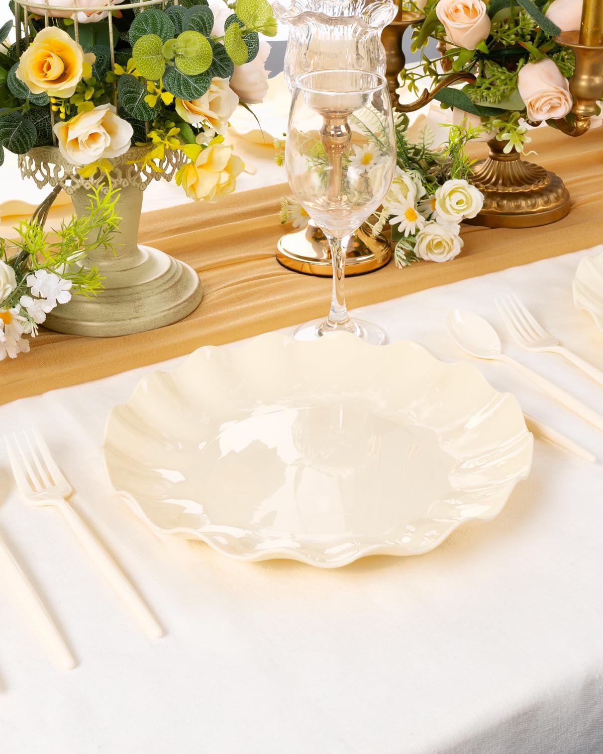 LIYH 20 Pcs 10 Inch Beige Plastic Plates Reusable - Unbreakable Plastic Scalloped Wavy Dinner Plates for Baby Shower Camping Party Outdoor Picnics Dishwasher Safe BPA Free - Image 2