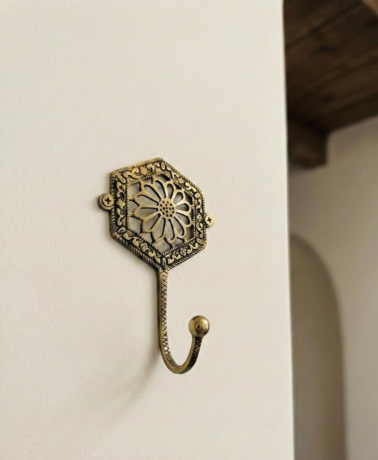 Ornate Hexagon Brass Wall Hooks – Boho Decorative Wall Mounted Coat Hooks for Entryway, Towels, Hats, Bags & Keys, Vintage Metal Hook for Bathroom, Bedroom, Hallway & Kitchen (Pack of 3)