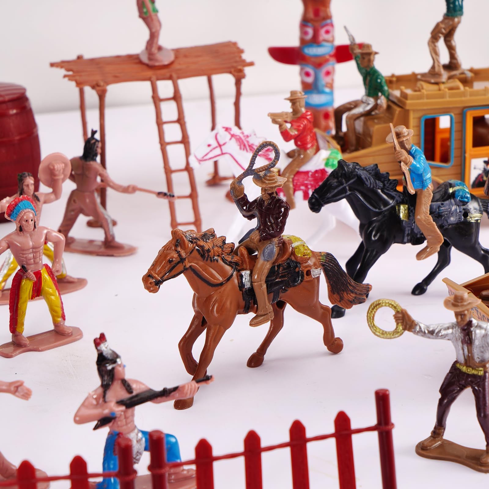 Amazon.co.jp: PROLOSO 56ピース カウボーイ&インディアン フィギュア