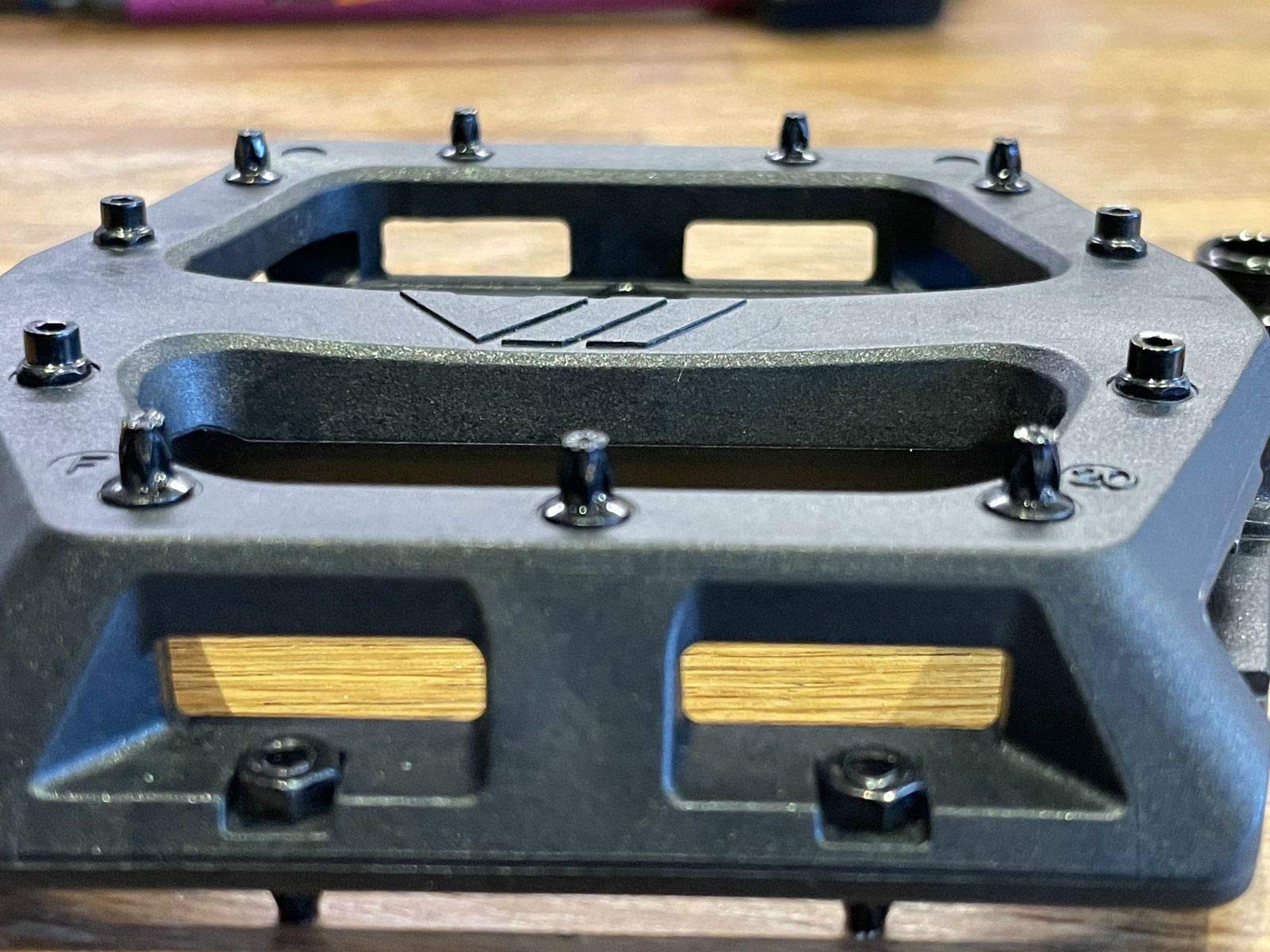 Amazon | ディーエムアール(DMR) V11 Plastic Pedal BLUE DMR-V11-BL