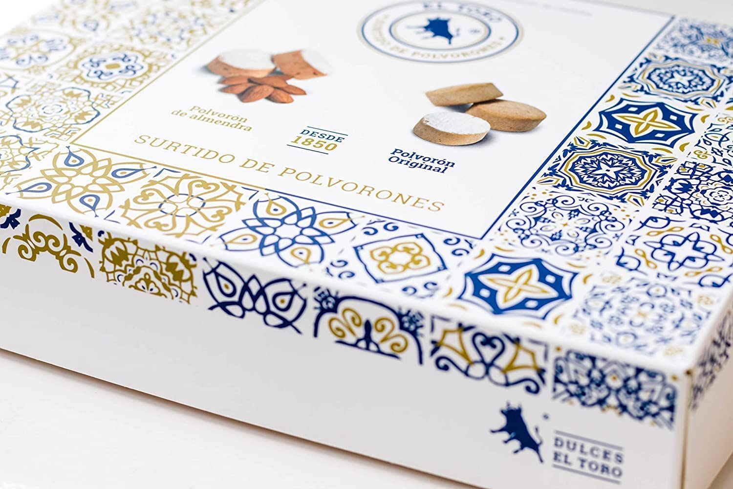 El Toro - Surtido de Polvorones el Toro Almendra y Original - estuche 500 gramos - Valladolid (Tordesillas) - elaborados con almendras y harina- dulces Navidad - receta tradicional