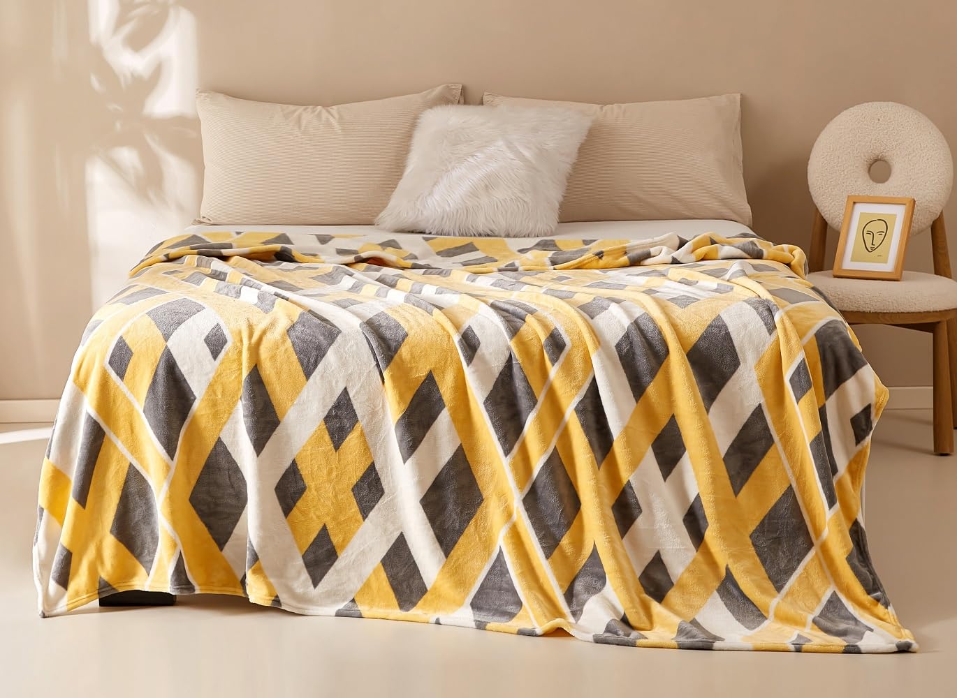 RISHAHOME Light weight Extra Soft Single Size Solid Blanket all season Flannel Fleece Throw Blanket 150x200cm 100% Polyester-Multicolor Bed Sofa Couch Throw