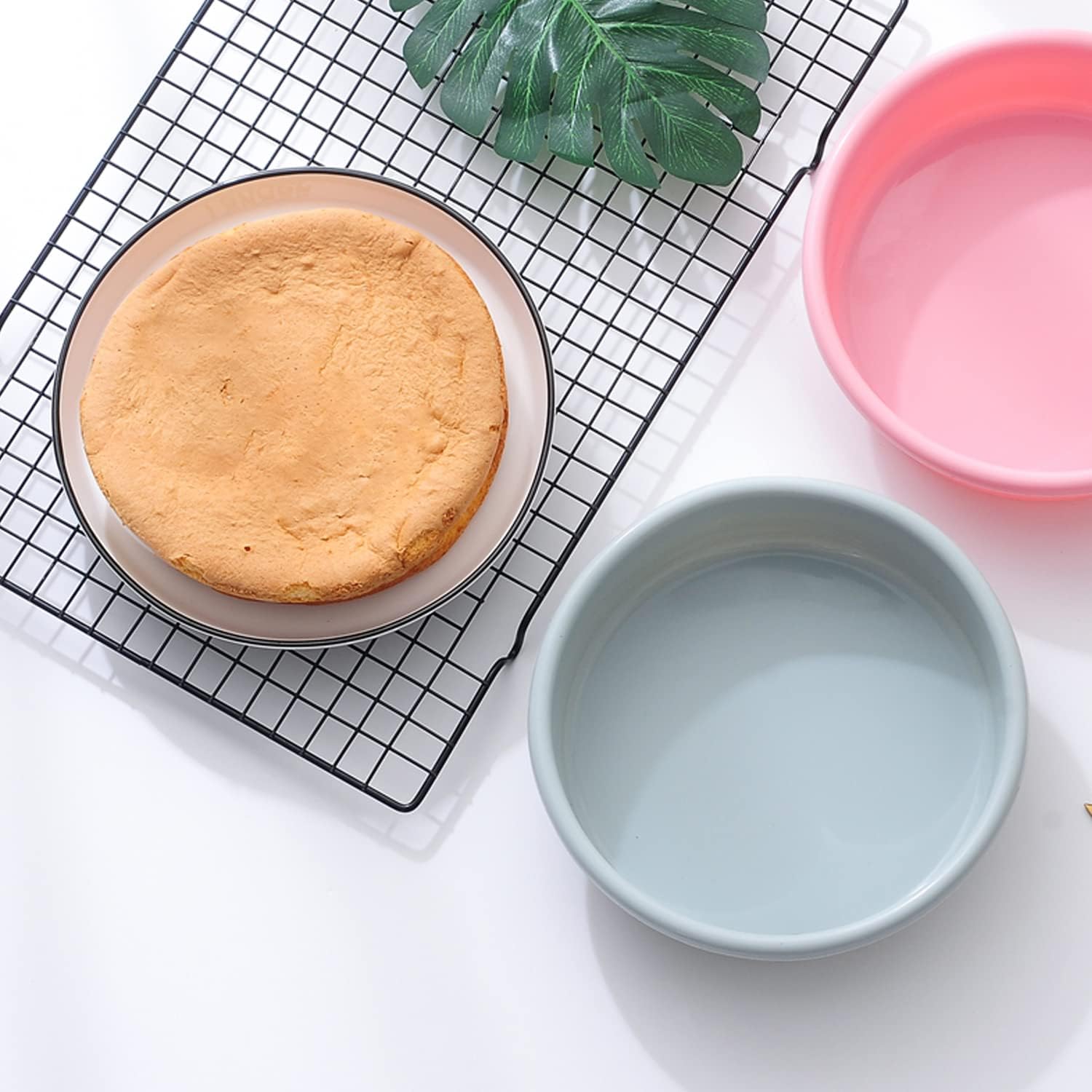Silicone Muffin Pans Cupcake Set, 7 Inches Round Shaped Silicone Baking Pans Molds Nonstick Cupcake Liners Silicone Baking Cups (Pack of 4, Blue)