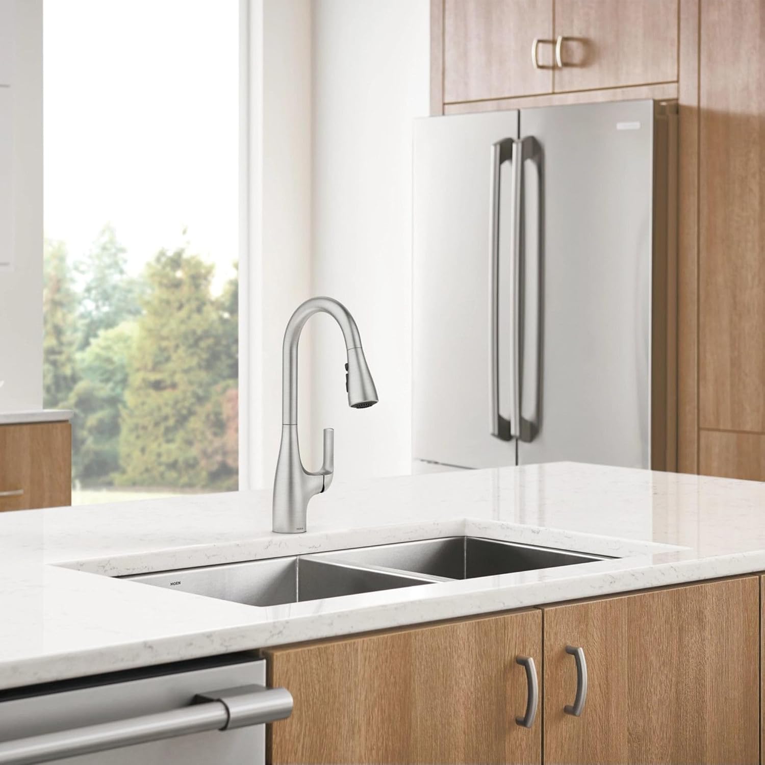 Moen Leesi Stainless Pulldown Kitchen Sink Faucet with Power Boost, Transitional Kitchen Faucet, One-Handle Single Hole High Arc, Easy Installation, Spot Resist Finish, 87448SRS