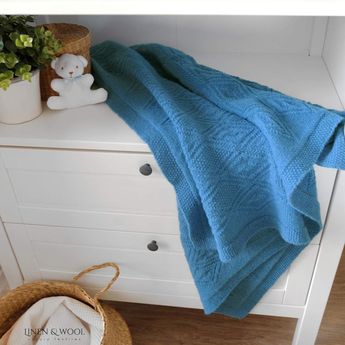Linen & Cotton Mantita de Arrullo/Manta de Cama de Punto/Manta de Forro para Bebé Recién Nacido Lilou -100% Pura Lana de Nueva Zelanda, Azul (85 x 100cm) para Cuna, Cochecito, Silla de Paseo, Viajes