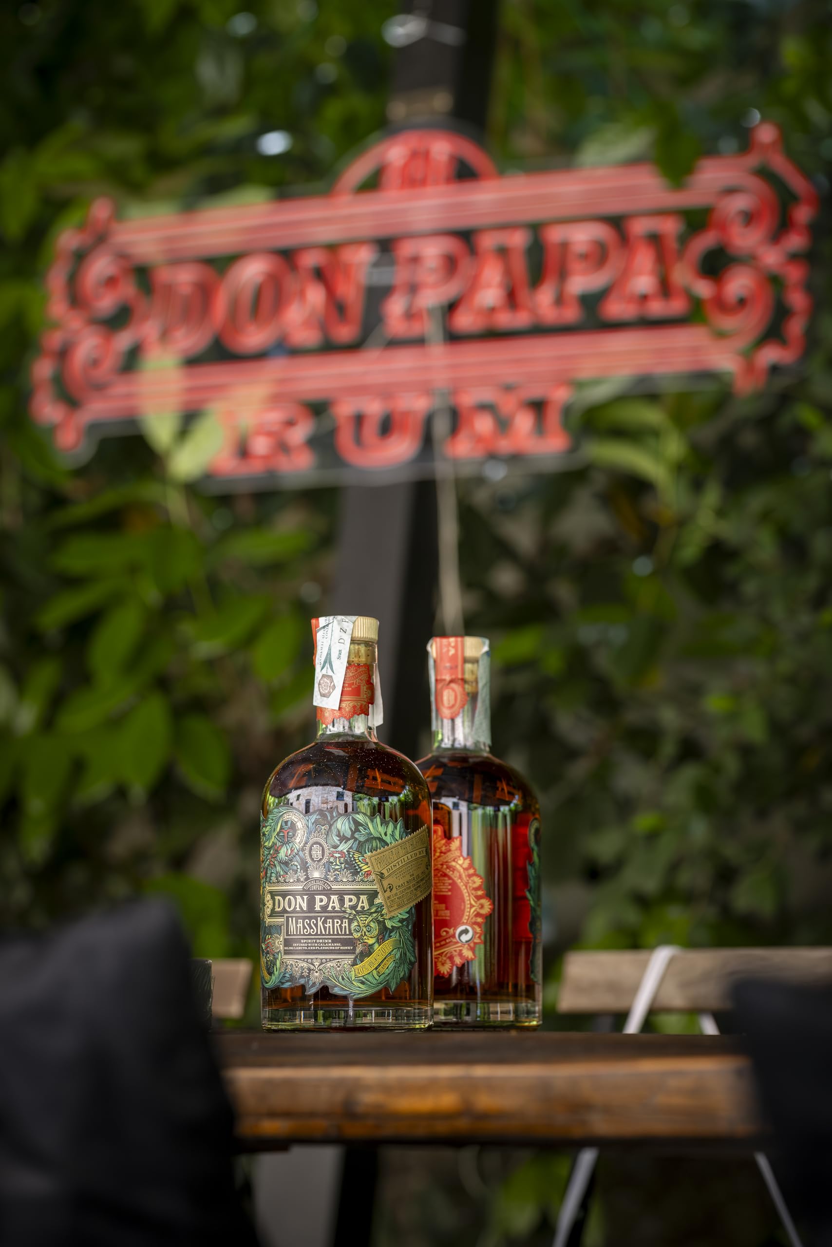Don Papa | Masskara Rum | Street Art Canister | Weich und fruchtig | Mit zarten Noten von Honig | 40% | 700ml
