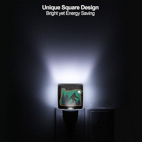 Miniatura 4 de Betray Time Oregon Bigfoot Sasquatch - Juego de 2 luces nocturnas LED enchufables, decoraciones de Navidad, lámpara con sensor automático del