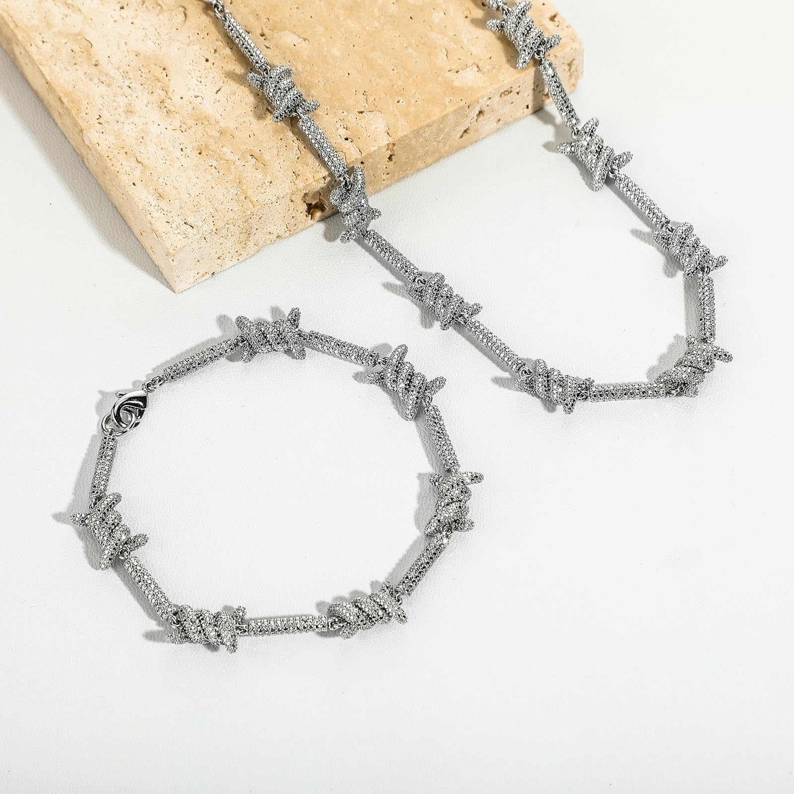 MOCHAMIK Set Unisex di Collana e Bracciale con Catena di Filo spinato Hip Hop – Scegli la Taglia (Collana o Bracciale), Gioielli Streetwear Taglienti con Strass