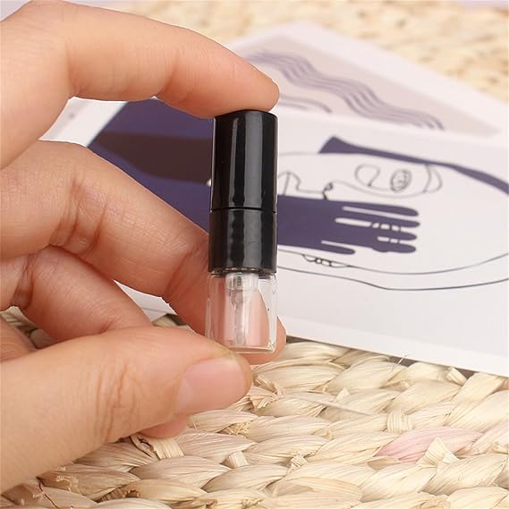 50Pcs 1ml Glass Perfumes Sample Bottles Leakproof Portable Refillable Miniature Atomizer Sprayer Bottles with Funnel Dis