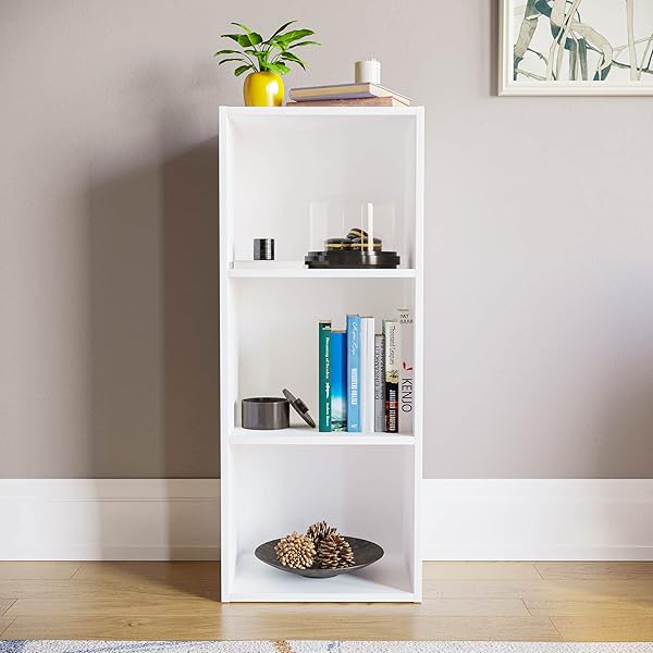 Close-up view of the white paper veneer finish on the Vida Designs Oxford 3 Tier Bookcase, highlighting its modern aesthetic.