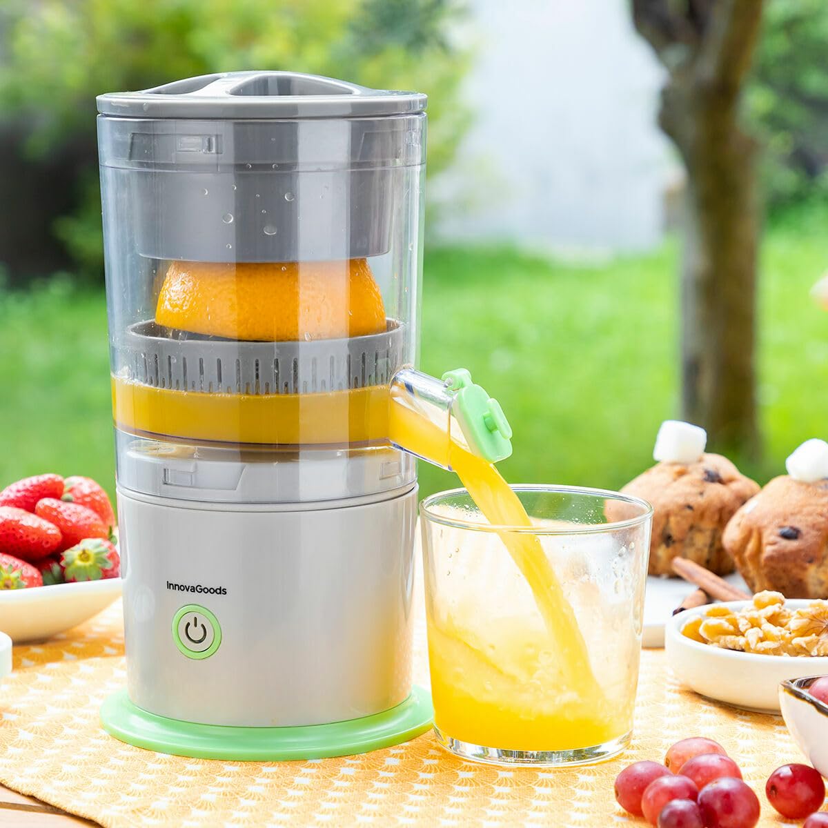 InnovaGoods® Presse-agrumes électrique rechargeable 250 ml, Capuchon anti-goutte hermétique, Presse-agrumes électrique Vitesse 22000 r.p.m., Arrêt automatique, Brosse de nettoyage incluse.