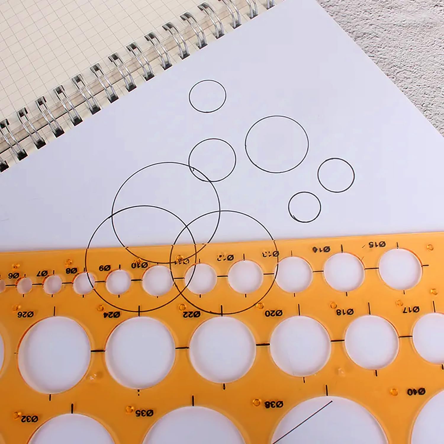 2 Piezas Plantillas Para Dibujar,Plantilla Circulos,Reglas Dibujo Tecnico,Plantilla Elipses Isometricas,para Medir Reglas Círculo Geométrico Plantillas de Dibujo(Naranja Transparente)