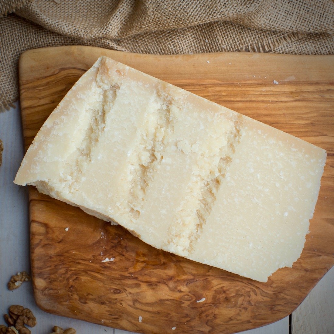 Parmesankäse g.U. 3 X 600GR Saison 18, 24, 36 Monate - Made in Italy - Parmigiano Reggiano DOP Stagionato 18, 24, 36 Mesi - EMILIA FOOD LOVE (0.6)