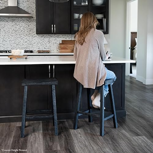 Miniatura 2 de Maven Lane Vincent Taburete de bar, 31 pulgadas, taburete rectangular con reposapiés, madera maciza negra, diseño que ahorra espacio para barras de