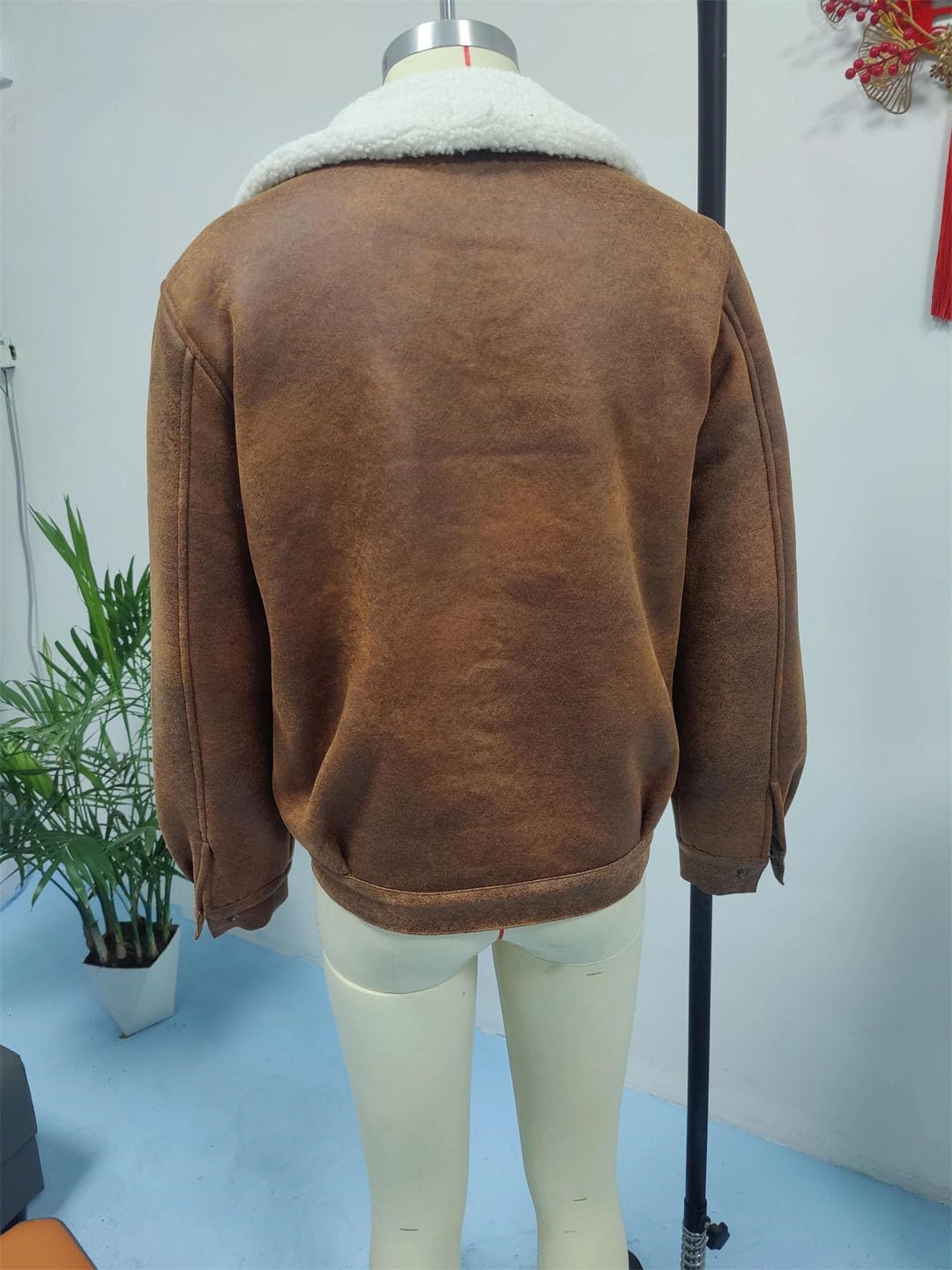 Men's Pointed Collar Winter Jacket Thickened Windproof And Warm Fleece Lining Casual Outerwear