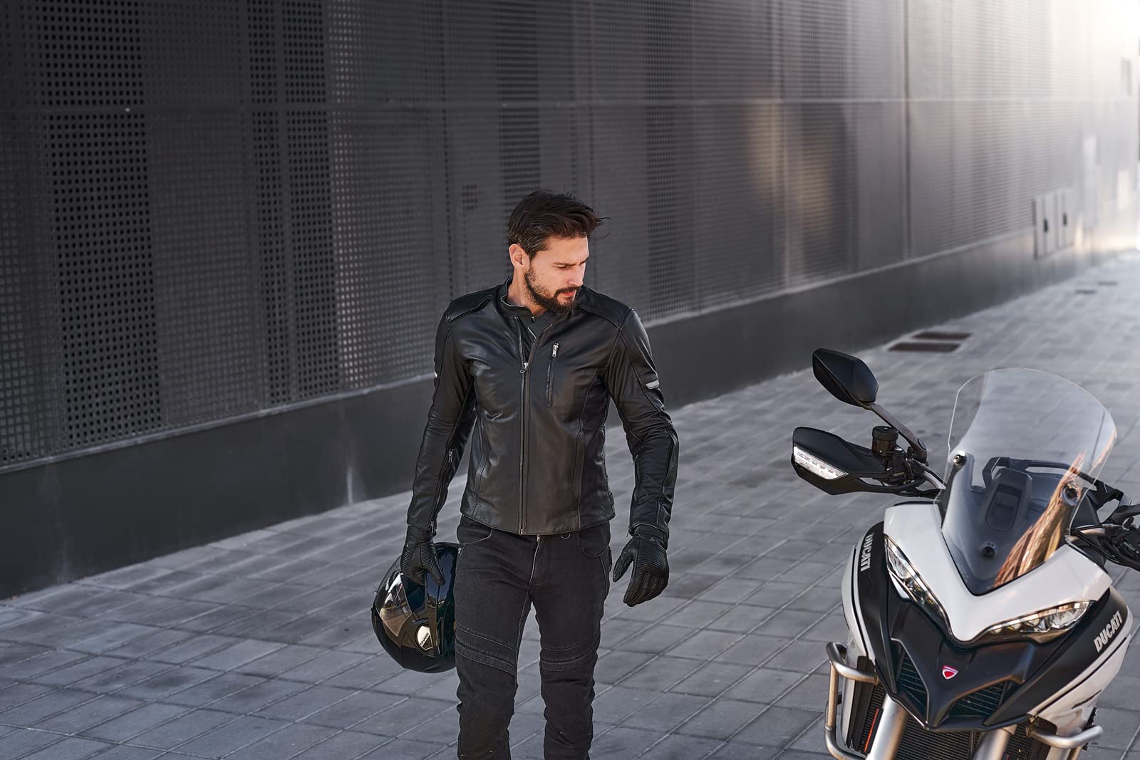 SHIMA HUNTER 2 0 Motorcycle Jacket for Men Vintage A Leather Mens Biker Jacket with CE Back Shoulder — view 3