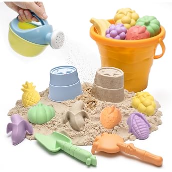 VBACALA Obst Sandspielzeug Set12-teiliges Sandkasten Spielzeug f r Kindermit faltbarem EimerObst-SandformenGie kanne und SandschaufelStrandspielzeug f r Jungen und M dchen ab 3 Jahren