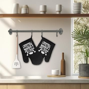 2 Pcs Funny Oven Mitts That's What I Do I Cook and I Know Things Heat Resistant Mitts Adult Humor Silicone Non-Slip Oven Mitts for Kitchen Decor Sweet Housewarming Gifts for Hostess Friend