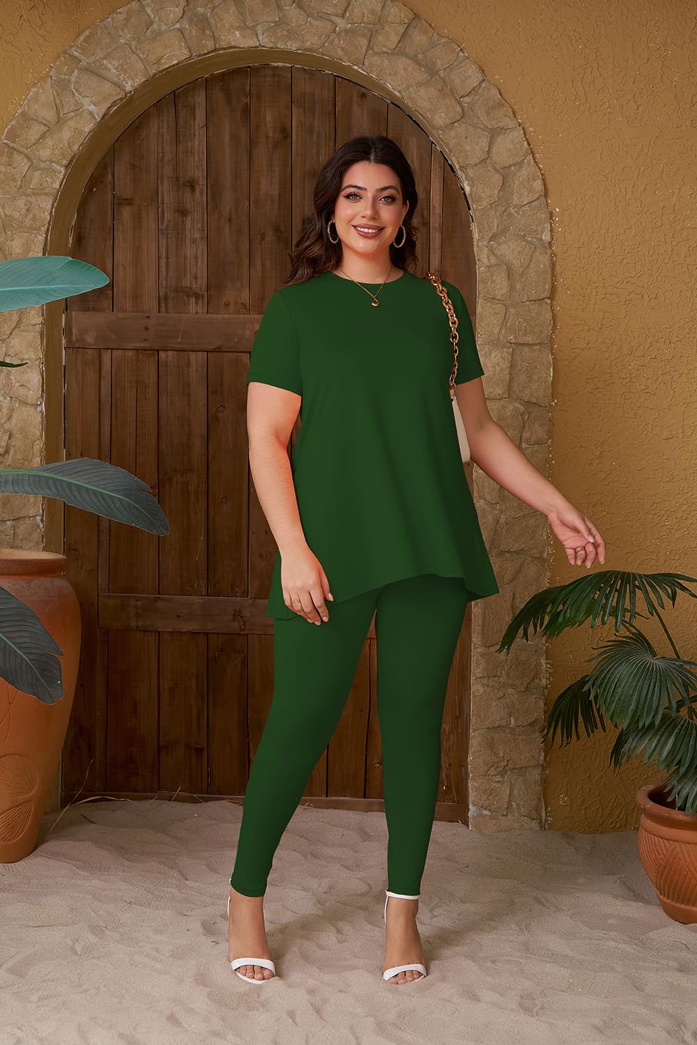 YeGine Conjunto deportivo de 2 piezas para mujer, talla grande, camiseta de manga corta y pantalón de leggings
