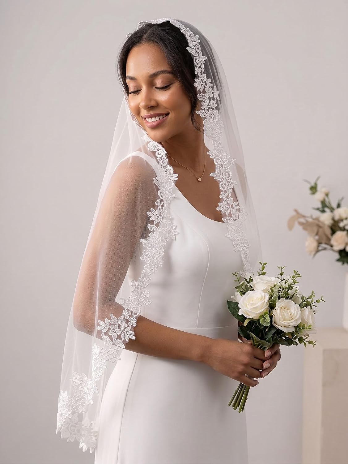 Mantilla Wedding Veil Fingertip Length Bridal Veil with Lace Edge with Comb for Bride