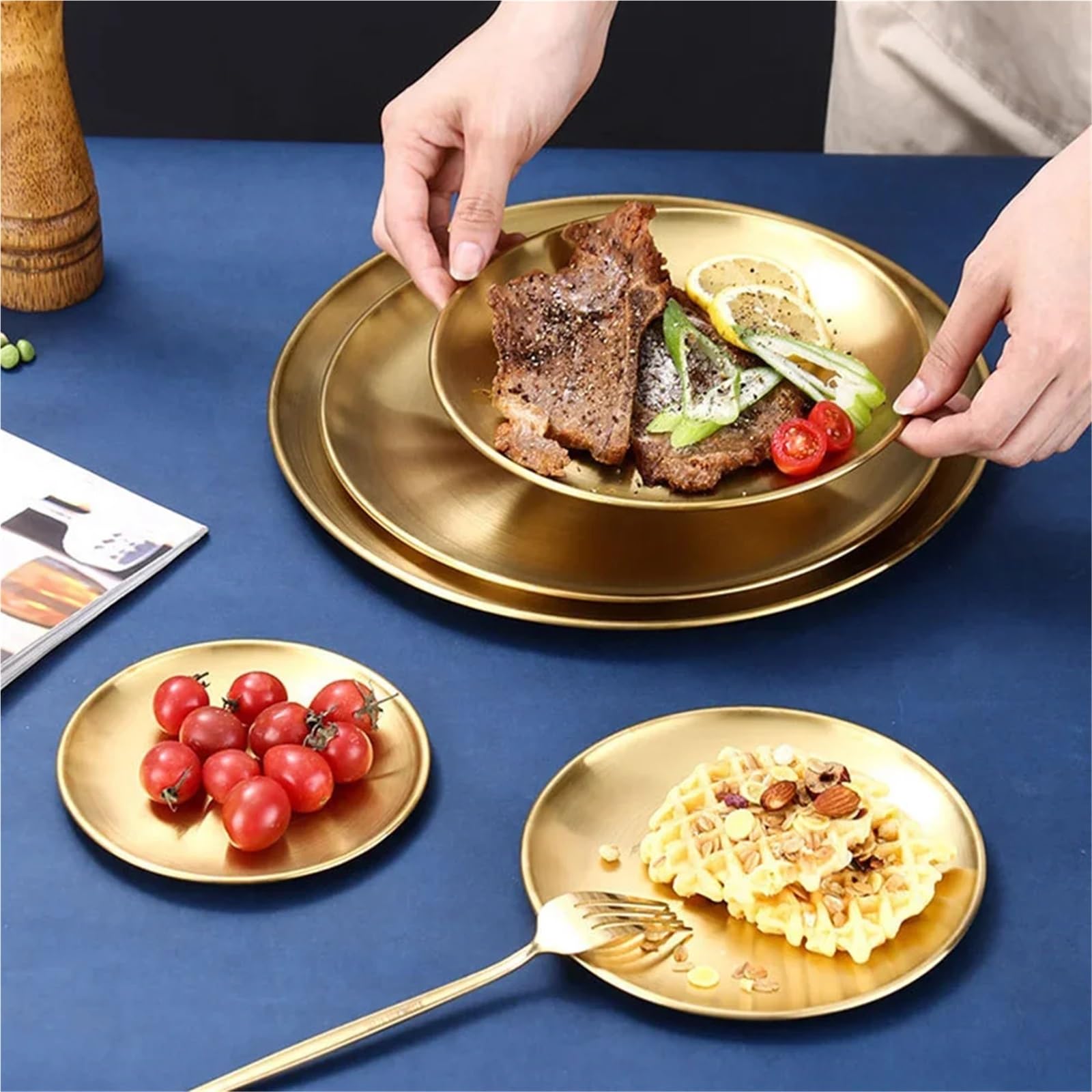Lot de 6 assiettes rondes en acier inoxydable, plateau peu profond, assiette camping, plats pique-nique Pour Cuisine(30cm)