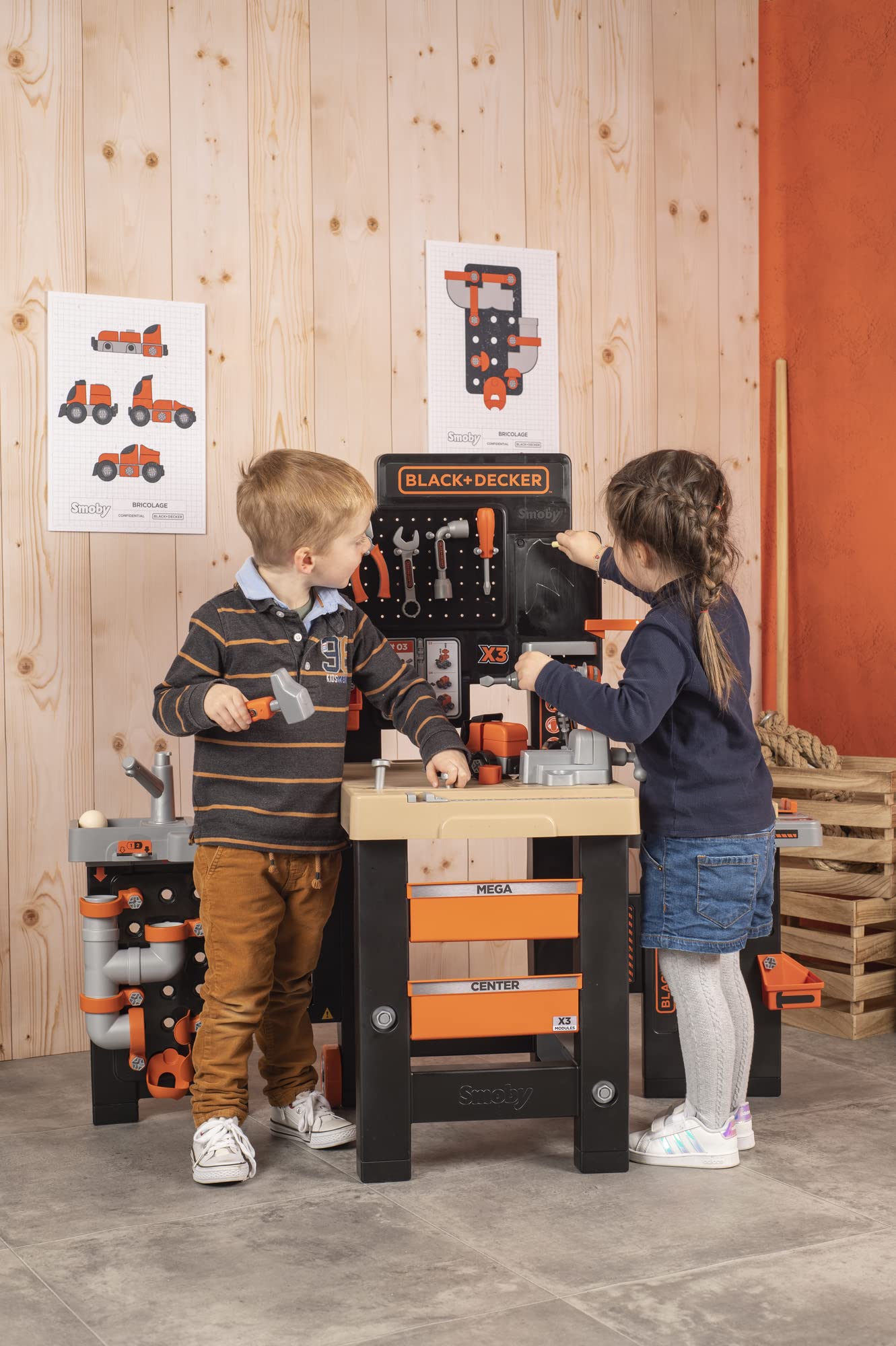 Smoby - Black+Decker - Mega Center - Zabawka do samodzielnego wykonania warsztatu - Mechanika, hydraulika, malowanie, stolarstwo - Wiele akcesoriów w zestawie - Od 3 lat - Wyprodukowano we Francji