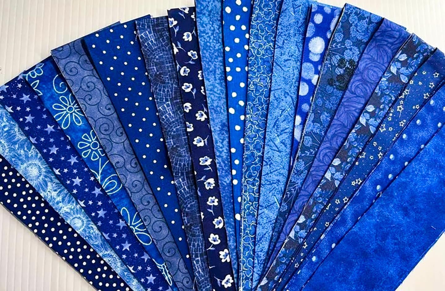 20 Blue Jelly Roll Fabric Strips, 2.5 Inch Pre-Cut Quilt Strips, 100% Cotton Quilting Fabric, Blue Fabric Strips for Quilting, Fabric for Sewing, Pre-Cut Blue Quilt Fabric