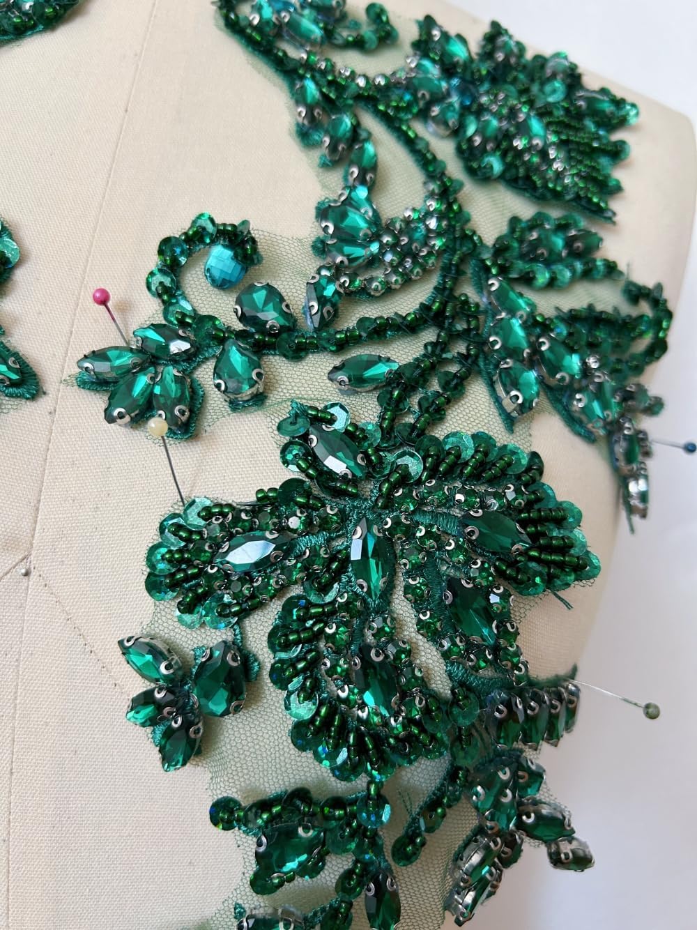 Handmade Beaded Rhinestone Appliques Sew on Crystal Lace Patch, 1 Pair for DIY Clothing, Wedding Dress,Multi-Color Costume Decoration (Deep Green)
